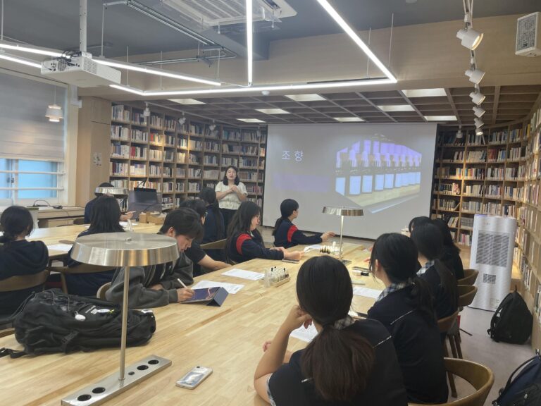 32-1. Namsan High School Library(Chaekmaru-in1)